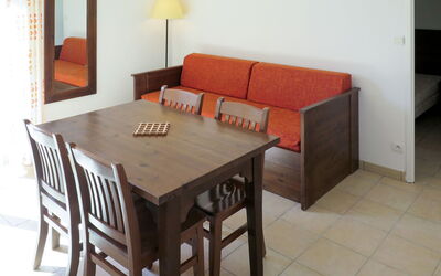 Accommodation:&nbsp;Le Domaine De Claire Rive 651.3