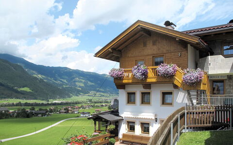 Gruber: Property, House, Mountain Range, Building, Real Estate, Home, Mountain, Hill Station, Sky, Alps