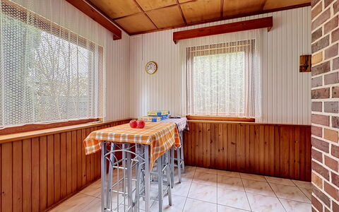 Alexorella: Wood, Interior Design, Ceiling, Room, Wood Stain, Hardwood, Plank, Varnish, Window Treatment, Curtain