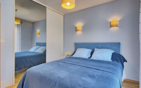 Ty Ker: Building, Furniture, Property, Comfort, Azure, Wood, Lighting, Interior Design, Lamp, Bed Frame