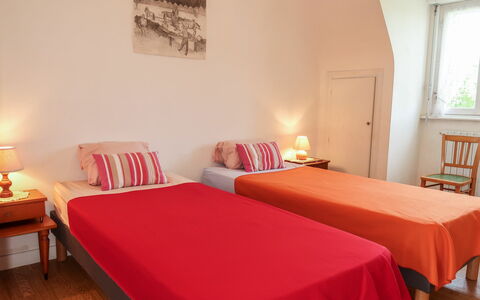 Les Genêts: Furniture, Property, Comfort, Light, Orange, Table, Textile, Lighting, Wood, Lamp