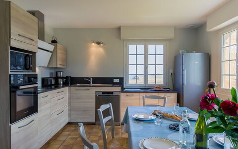 Saint Gonvel: Property, Window, Cabinetry, Countertop, Blue, Wood, Kitchen Appliance, Interior Design, Kitchen, Kitchen Stove