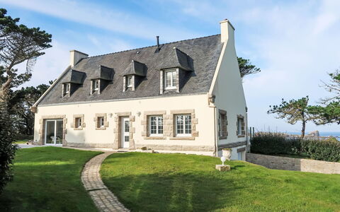 Saint Gonvel: Sky, Plant, Cloud, Building, Property, Window, House, Tree, Land Lot, Grass