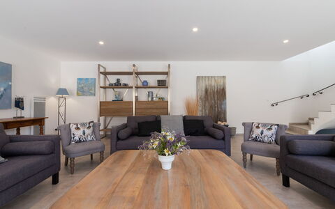 La Machotte: Brown, Table, Furniture, Couch, Picture Frame, Plant, Building, Wood, Comfort, House