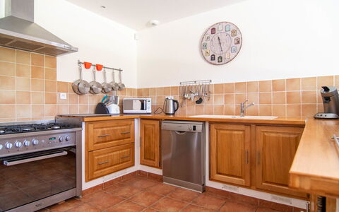 Les Restanques: Countertop, Cabinetry, Kitchen Sink, Property, Building, Furniture, Sink, Tap, Kitchen, Kitchen Appliance