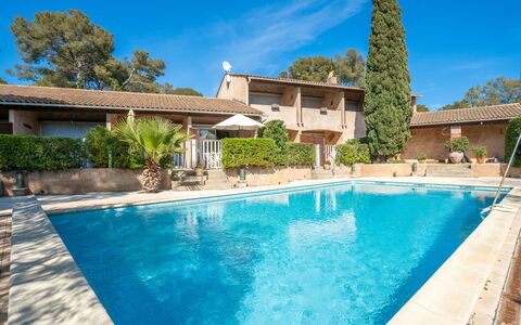Le Pin: Water, Sky, Plant, Building, Cloud, Swimming Pool, Blue, Azure, Nature, Tree