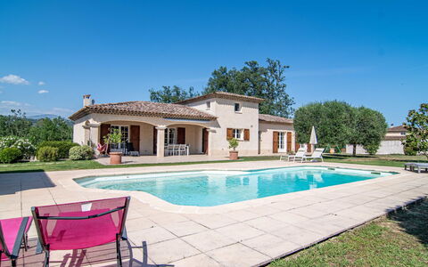 Villa Gaïa: Sky, Water, Property, Plant, Swimming Pool, Tree, Building, Grass, Leisure, Rectangle