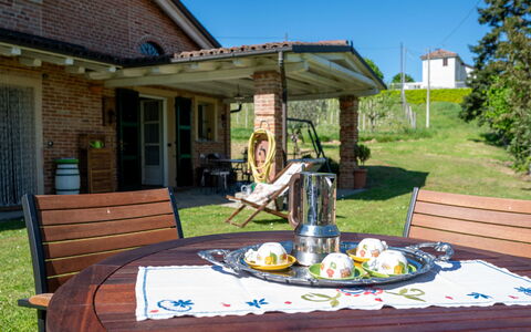 Il Valletto: Property, Furniture, Sky, Building, Window, Plant, Outdoor Furniture, Chair, Shade, Wood