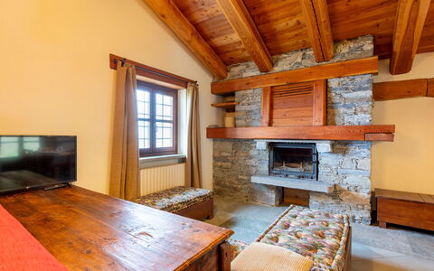 Casot Pra la Funt: Table, Property, Furniture, Window, Cabinetry, Building, Picture Frame, Wood, Interior Design, Floor