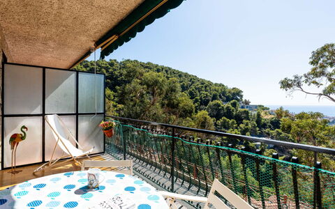 Il Nido: Cottage, Land Lot, Log Cabin, Shore, Reservoir, Shed, Garden Buildings, Sound, Woodland