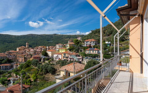 Dalia (Ptb130): Sky, Property, Town, Residential Area, Real Estate, Building, Urban Area, Human Settlement, Architecture, Neighbourhood