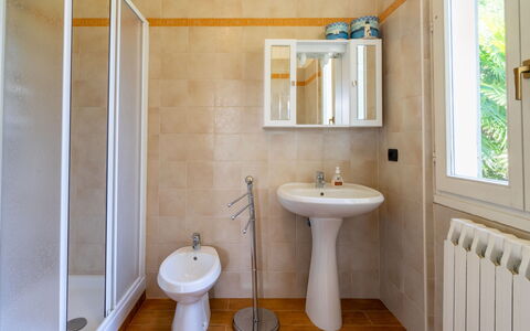 Magda: Bathroom, Property, Room, Plumbing Fixture, Toilet, Floor, House, Interior Design, Architecture, Wall