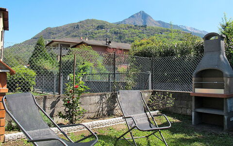 Casa Savina: Property, Cottage, House, Real Estate, Grass, Roof, Garden, Yard, Building, Home