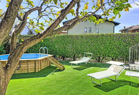 Villa Giulia: Grass, Garden, Lawn, Shade, Leisure, Landscaping, Artificial Turf, Backyard, Yard, Swimming Pool