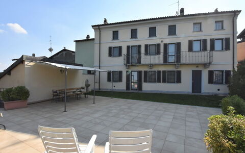 La Corte Bricca (Casa Padronale): Property, Building, House, Apartment, Real Estate, Home, Facade, Room, Estate, Courtyard