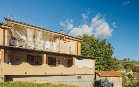Barbara: Sky, Plant, Cloud, Property, Window, Building, Land Lot, Wood, Tree, Residential Area