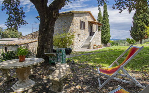 Il Sorbo: Plant, Sky, Cloud, Building, Property, Window, Tree, Land Lot, Outdoor Furniture, Cottage