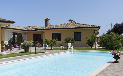 Borgo Sacramento: Sky, Water, Plant, Building, Property, Azure, Window, Tree, Shade, Door