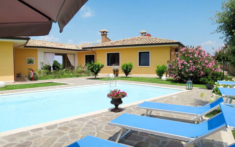 Borgo Sacramento: Plant, Building, Property, Daytime, Sky, Window, Azure, Flower, Shade, House