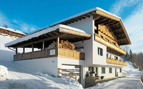 Stumm im Zillertal 647: House, Property, Architecture, Building, Winter, Snow, Home, Real Estate, Roof, Sky