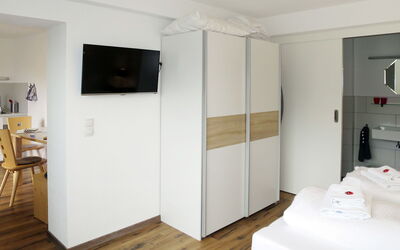 Accommodation:&nbsp;Tamerl 816.1