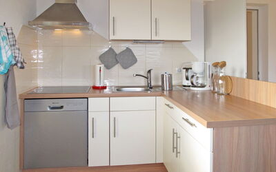 Accommodation:&nbsp;Tamerl 816.2