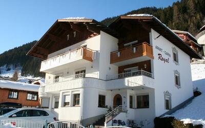 Kappl 793: Sky, Building, Window, Property, Snow, Car, Mountain, House, Tree