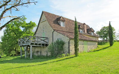 Accommodation:&nbsp;La Grange (Crn100) 651.1