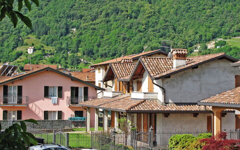 Dongo 660: Residential Area, Property, House, Town, Building, Home, Neighbourhood, Village, Human Settlement, Vehicle