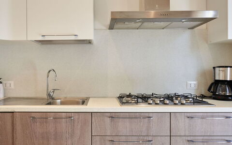 Gamma: Cabinetry, Kitchen Sink, Countertop, Property, Sink, Tap, Kitchen, Wood, Gas Stove, Kitchen Stove