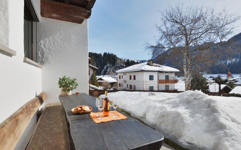 Ortisei St Ulrich 609: Building, Sky, Property, Window, Plant, Snow, Tree, Table, Wood, House