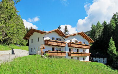 Meransen Maranza 651: Cloud, Sky, Plant, Building, Property, Window, Tree, Natural Landscape, House, Land Lot
