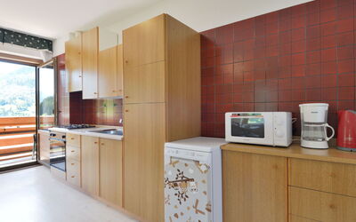 Accommodation:&nbsp;El Ladinia 703.2