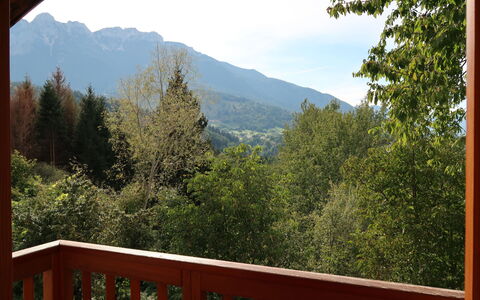 Lago di Caldonazzo 702: Sky, Cloud, Property, Mountain, Plant Community, Natural Landscape, Natural Environment, Wood, Fence, Tree