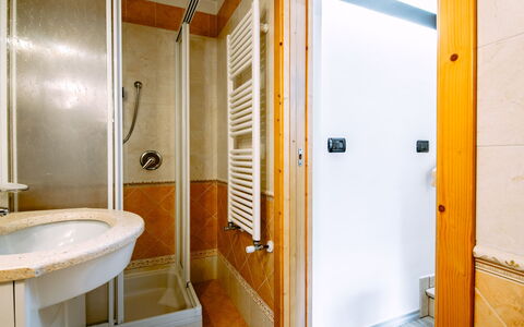 Accommodation:&nbsp;Cecilia 647.3