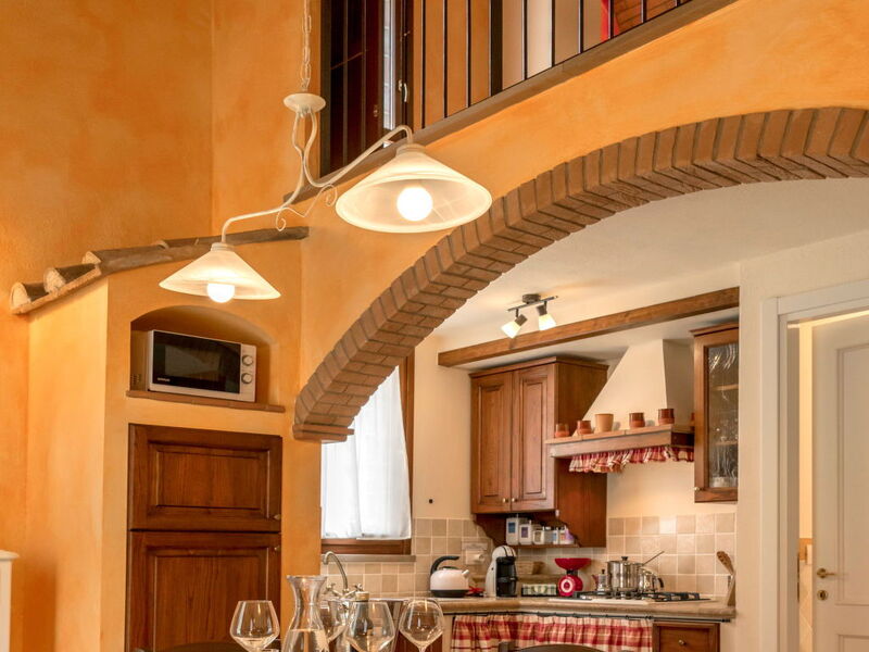 Accommodation:&nbsp;Borgo La Fungaia (Sgi465) 696.1
