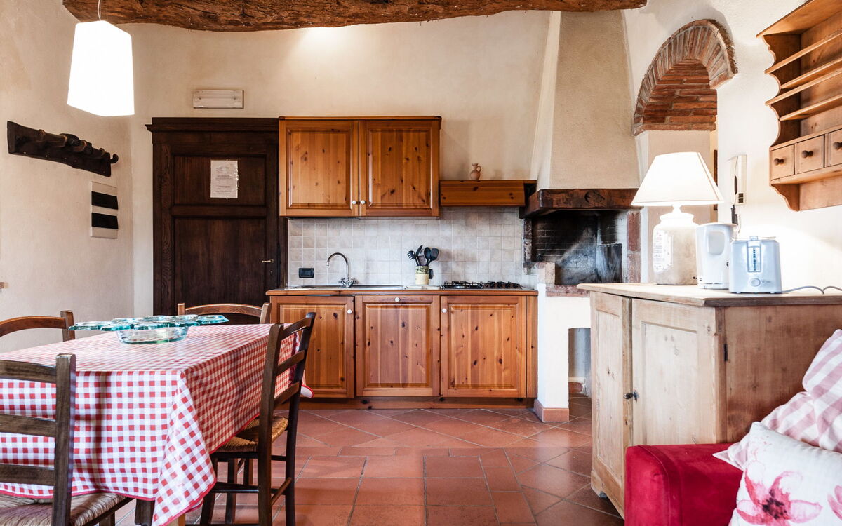 Accommodation:&nbsp;Borgo Cerbaiola 650.1