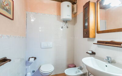 Accommodation:&nbsp;Borgo Cerbaiola 650.2