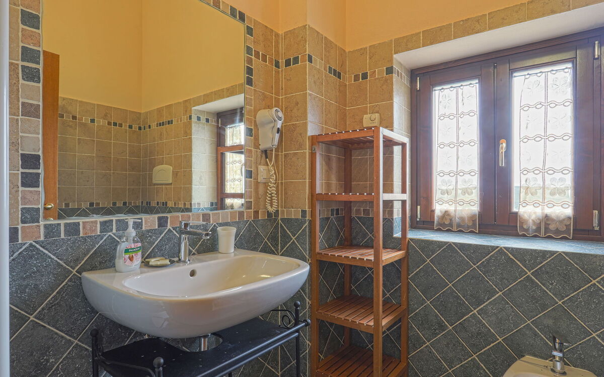 Accommodation:&nbsp;Montechioccioli 649.1