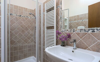 Accommodation:&nbsp;Montechioccioli 649.2