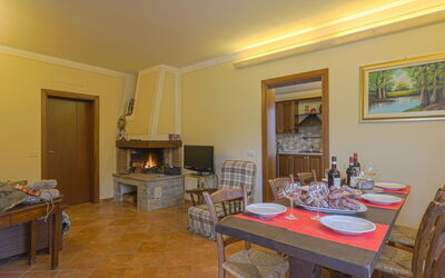 Accommodation:&nbsp;Montechioccioli 649.2