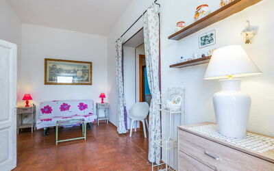 Accommodation:&nbsp;Gardenia 702.1