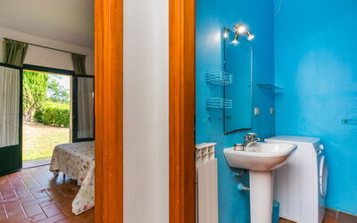 Accommodation:&nbsp;Gardenia 702.1