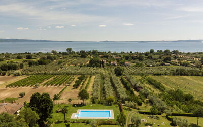 Lago di Bolsena 618: Landscape, Land Lot, Swimming Pool, Estate, Bird'S-Eye View, Plantation, Resort, Landscaping, Aerial Photography, Hacienda