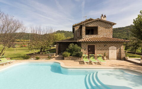 Lago di Bolsena 621: Swimming Pool, Farmhouse, Estate, Villa, Resort, Hacienda, Eco Hotel, Backyard