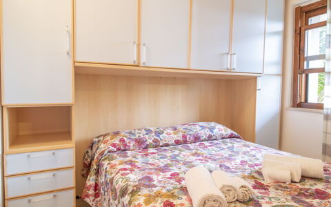 Barbie: Furniture, Cabinetry, Window, Comfort, Building, Bed Frame, Wood, Bed, Floor, Flooring