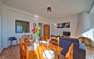 Accommodation:&nbsp;Canuta Baja 1009.6