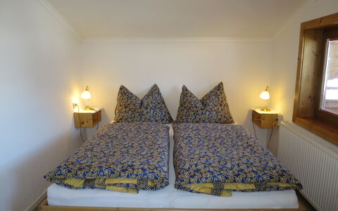 Liftblick: Furniture, Property, Building, Comfort, Lamp, Textile, Interior Design, Lighting, House, Bed Frame