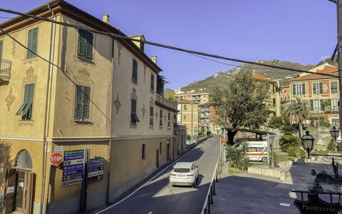 Porta Reale (Flg211): Building, Window, Town, City, Road Surface, Residential Area, Neighbourhood, Architecture, House, Street