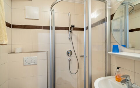 Mittersill 606: Interior Design, Flooring, Floor, Room, Plumbing Fixture, Sink, Mirror, Bathroom Sink, Plumbing, Tap
